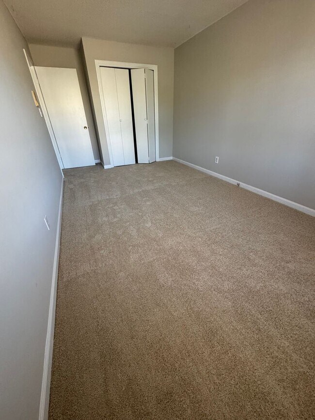 Building Photo - Located in the Heart of Evans