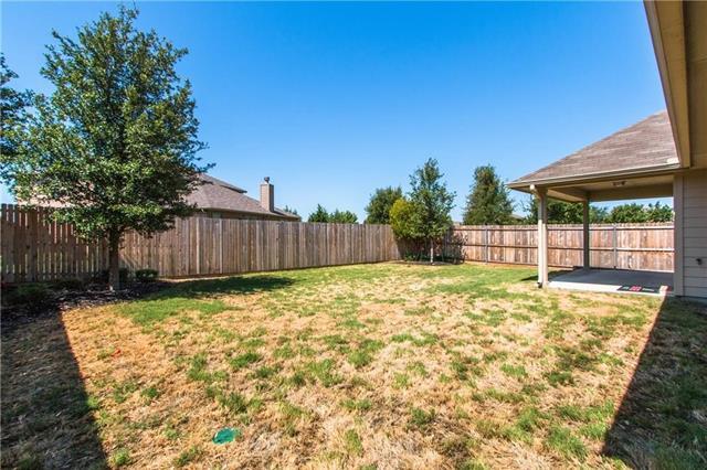 Building Photo - 1404 Bluebird Dr