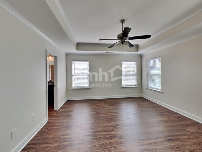 Building Photo - 1347 Weatherbrook Cir
