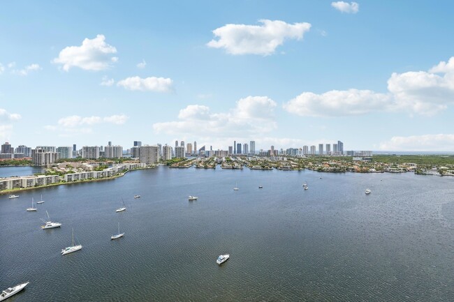 Building Photo - 17301 Biscayne Blvd