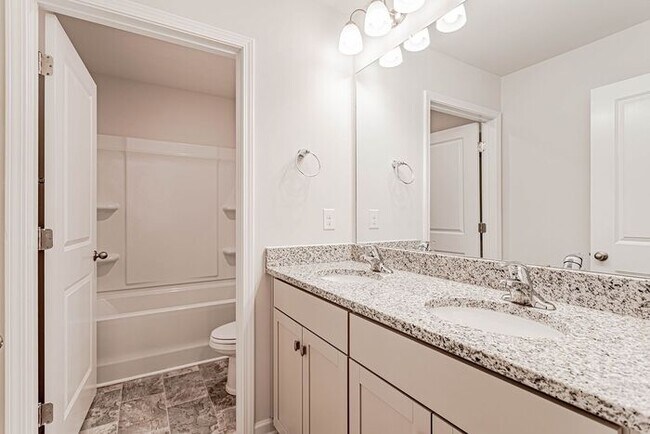 Building Photo - HUGE And BRAND New Home in Greer 29651!