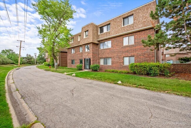 Building Photo - 1452 Carol Ct