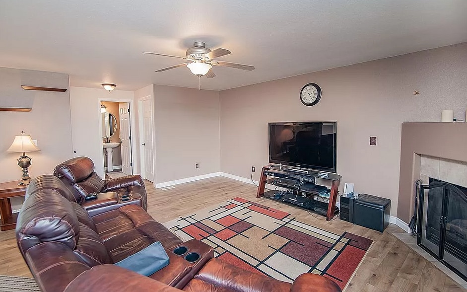 Building Photo - 7715 Galiano Dr