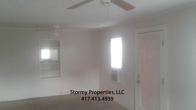 Building Photo - 1377 E Florida St