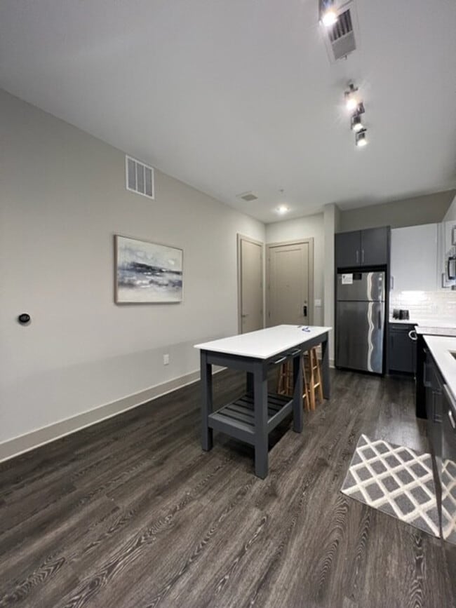 Building Photo - 3158 Stillhouse Creek Dr