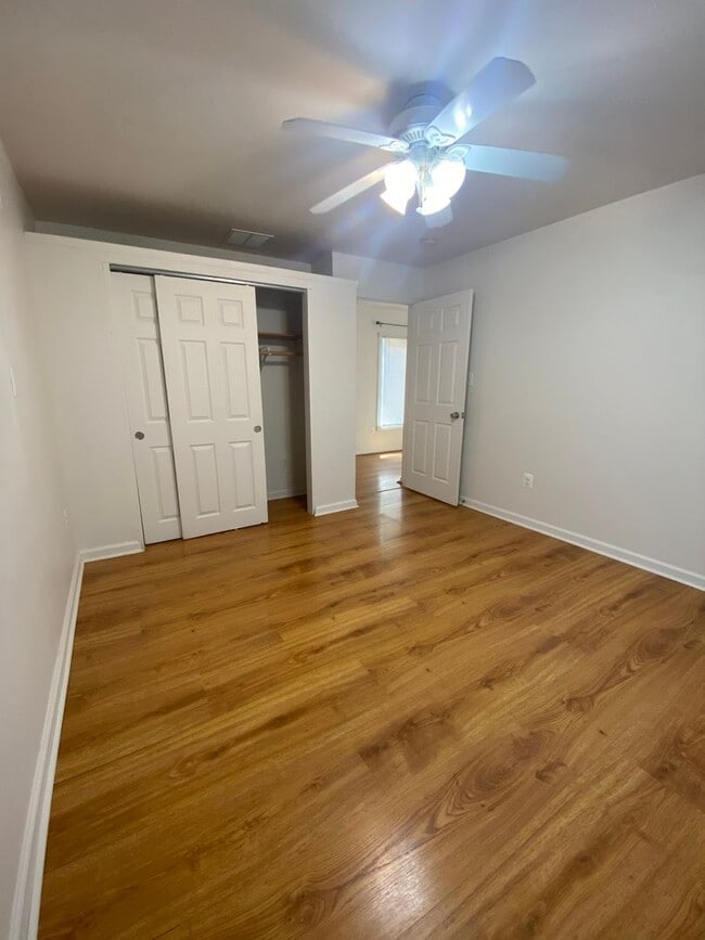 Building Photo - 3 bedroom, 2 bath single family home in Ab...