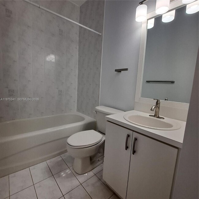 Building Photo - 642 SW 106th Ave