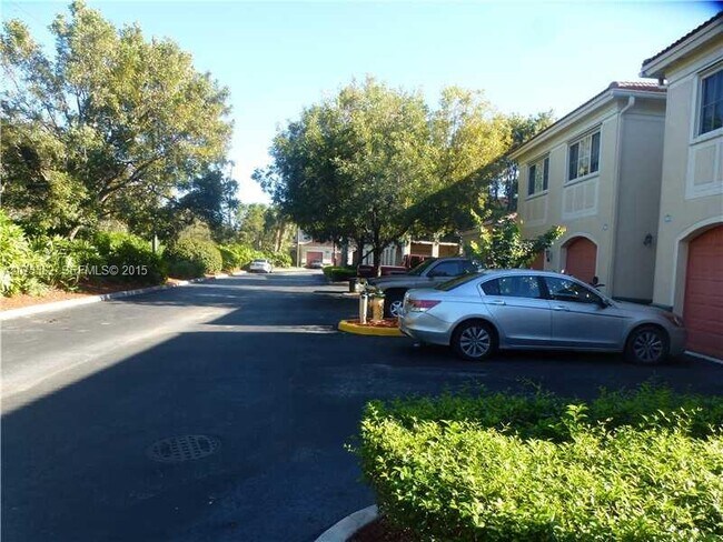 Building Photo - 2474 Centergate Dr