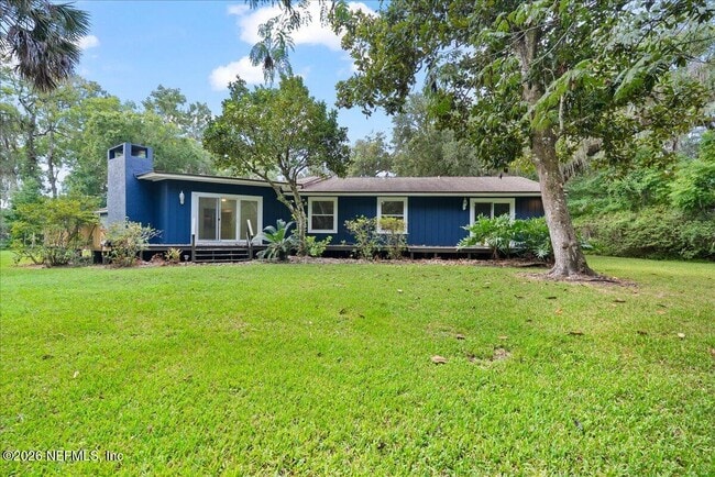 Building Photo - 2421 Dogwood Ln