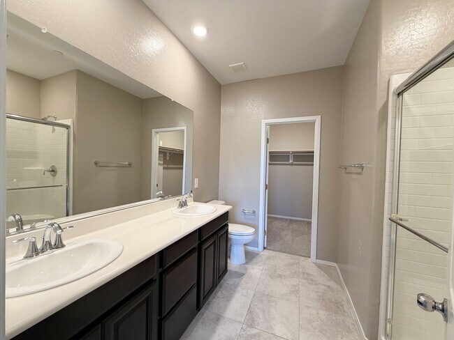 Building Photo - 4495 Vigny St