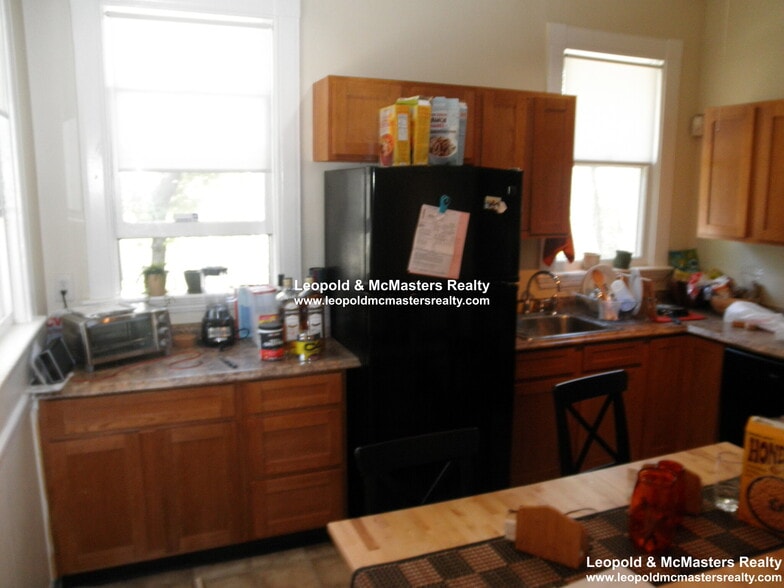 Building Photo - 19 Braemore Rd