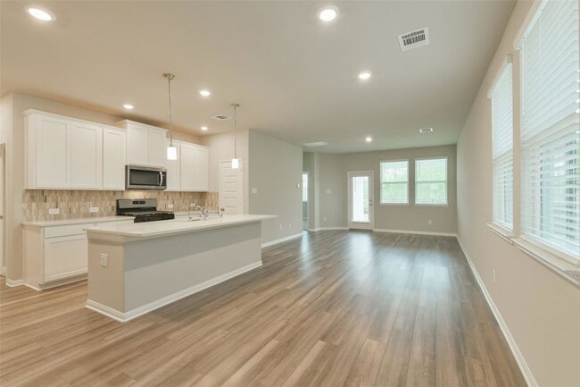 Building Photo - 17418 Rosette Grass Dr