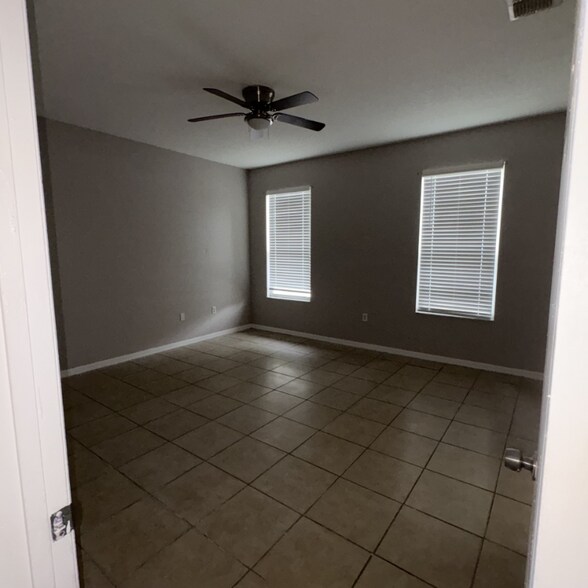 Building Photo - 517 Heather Glen Dr