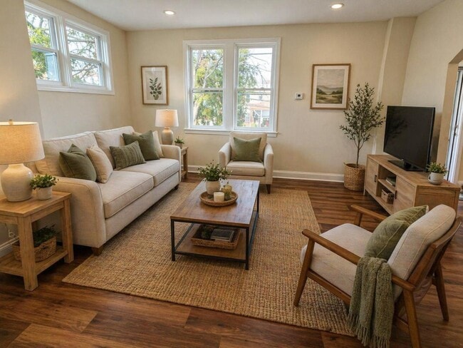 Building Photo - 2527 W Cold Spring Ln