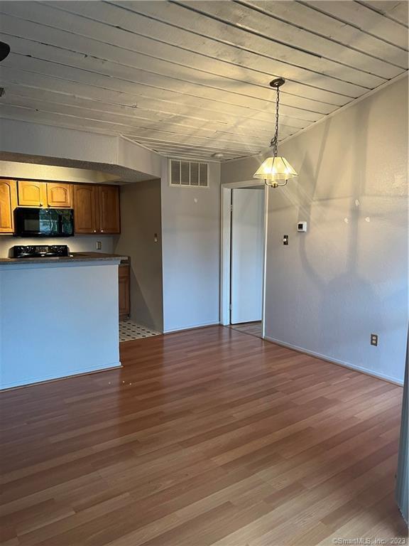 Building Photo - 63 Leafwood Ln