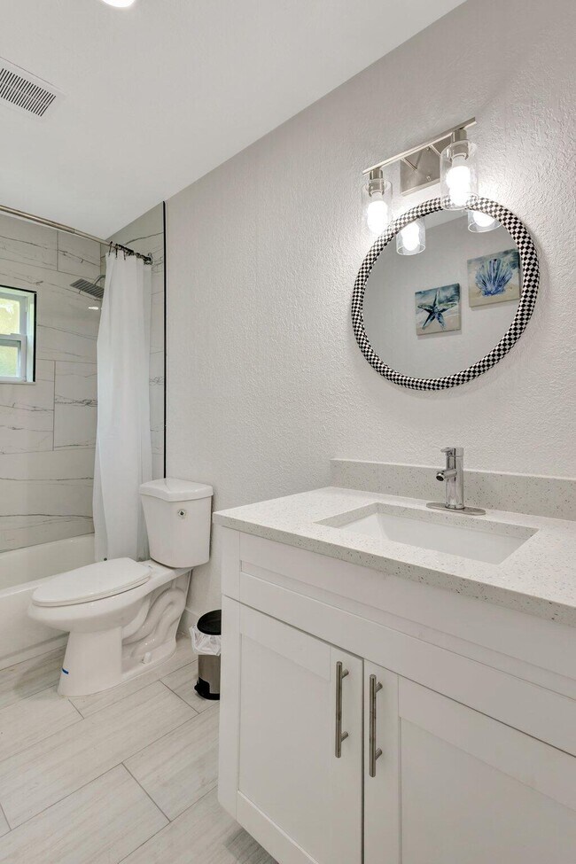 Building Photo - 3837 NE Melba Dr