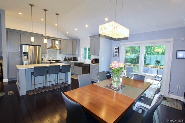 Building Photo - 83 Executive Dr