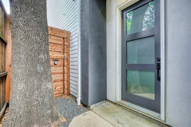 Building Photo - 5627 Matalee Ave