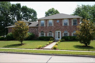 Building Photo - 3506 Chatham Dr