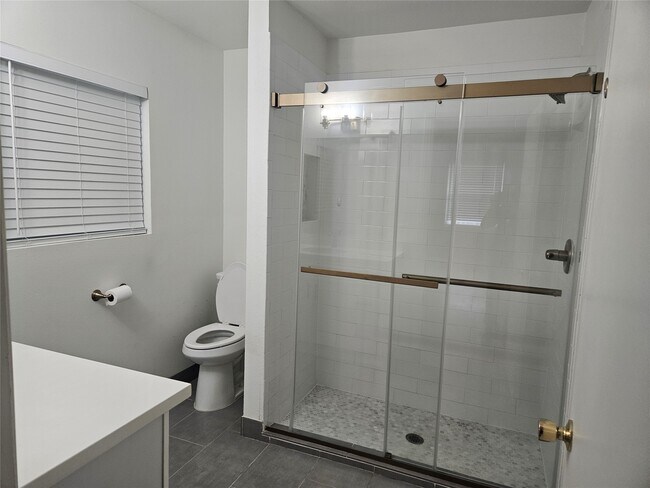 Building Photo - 1518 Lawrence St