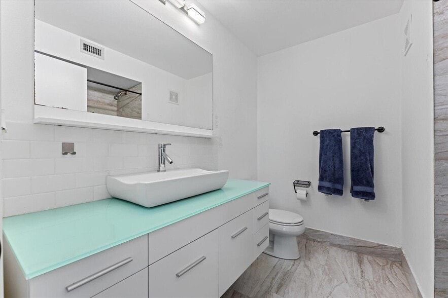 Building Photo - 2264 Salerno Cir