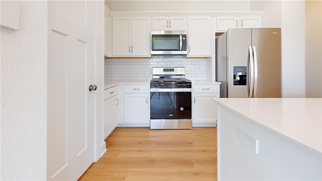 Building Photo - 720 SE Booth Ave