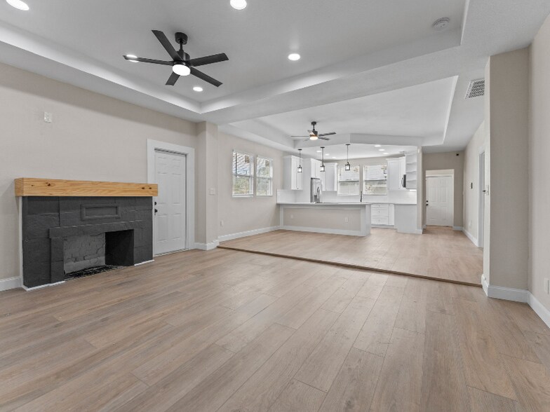 Building Photo - 2909 N 21st St