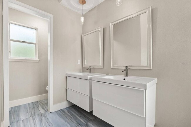 Building Photo - 1509 Red Oak Ct