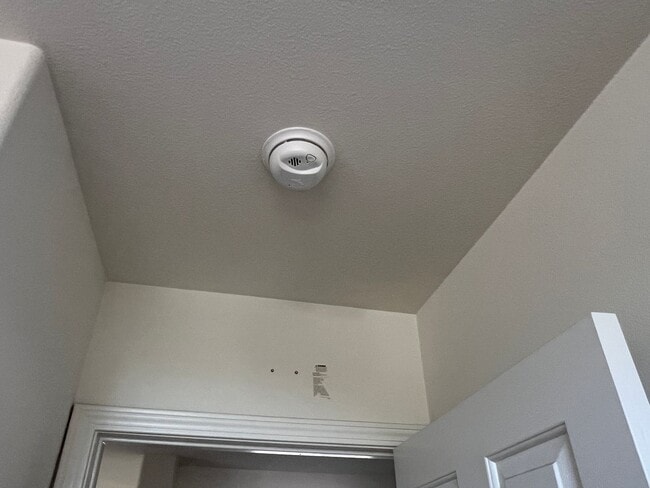 Building Photo - North Oxnard Single Family Home