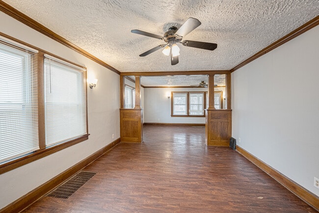 Building Photo - 814 22nd Ave