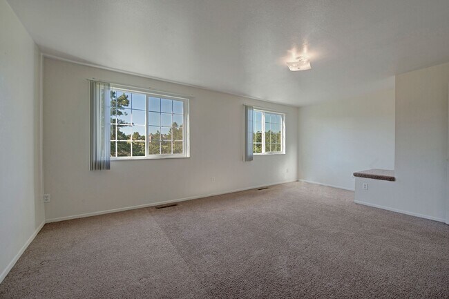 Yorkshire Square Bedroom - Yorkshire