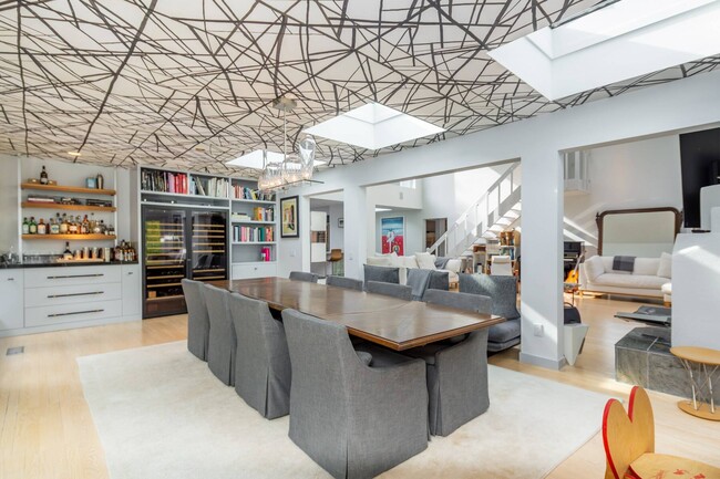 Building Photo - 138 Merchants Path