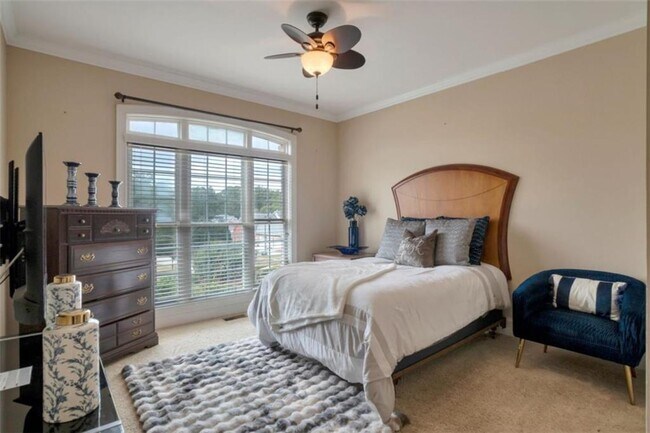 Building Photo - 415 Oxmoor Lake Dr
