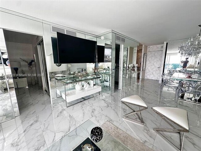 Building Photo - 6770 Indian Creek Dr