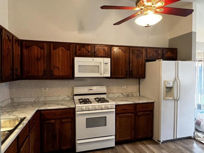 Building Photo - 5623 Santa Barbara Dr