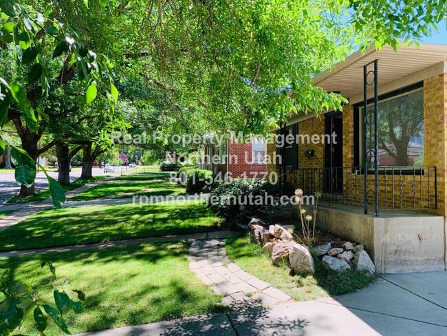 Building Photo - Beautiful 4 Bed 2 Bath Ogden Home Coming S...