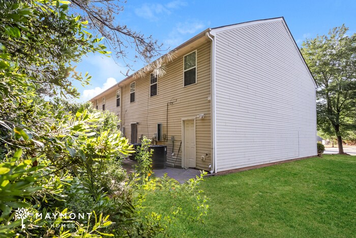 Building Photo - 2105 Marlin Dr
