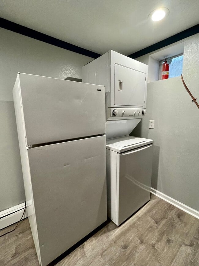 Building Photo - Harriet