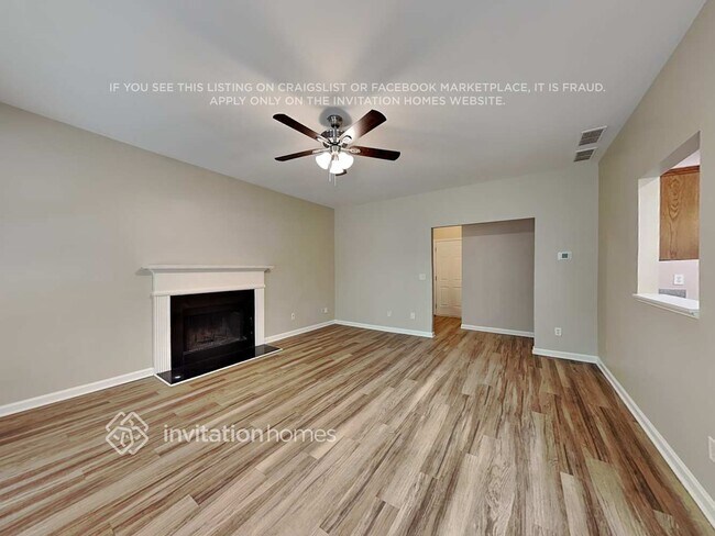 Building Photo - 147 Hawthorn Dr