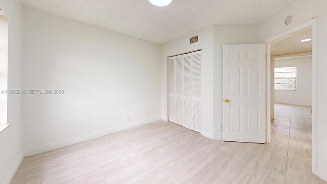 Building Photo - 3501 NW 114th Ln