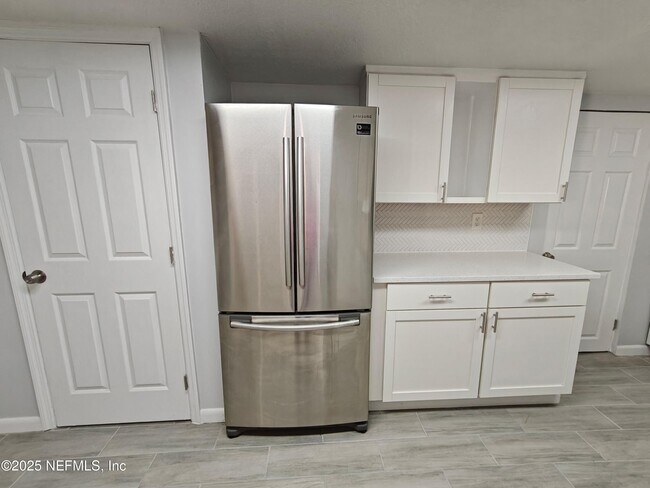 Building Photo - 2921 Mansion Rd