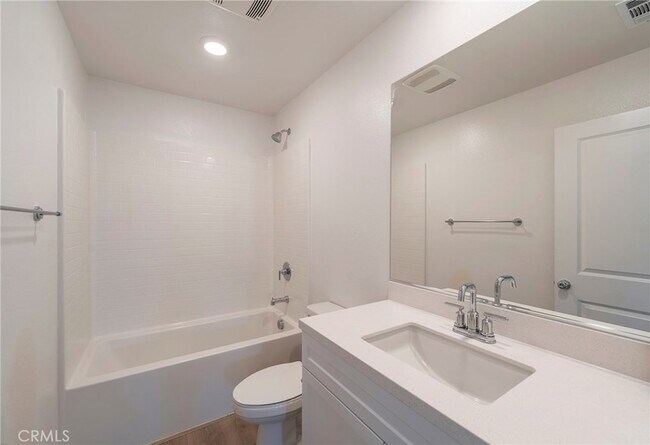 Building Photo - 3955 Satsuma Ln