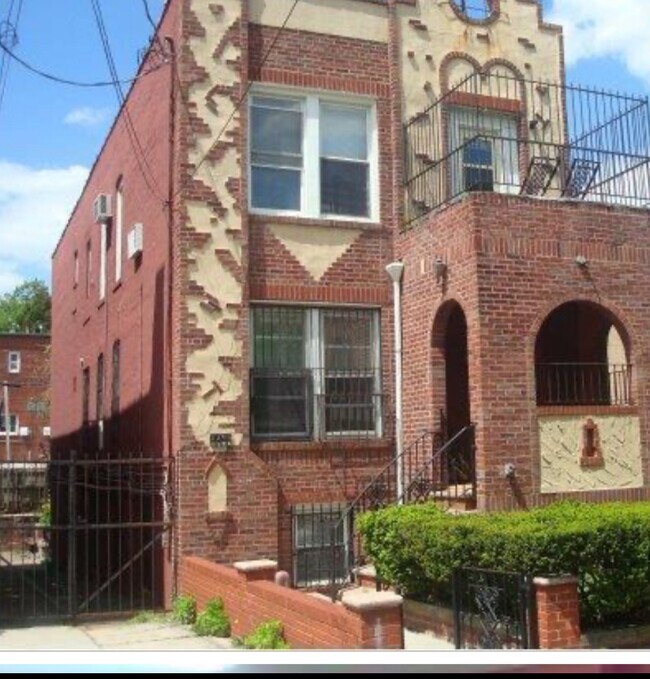 Primary Photo - 1498 E 34th St