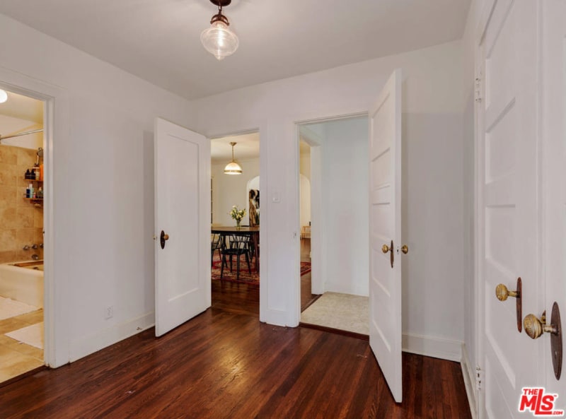 Building Photo - 2345 W 21st St