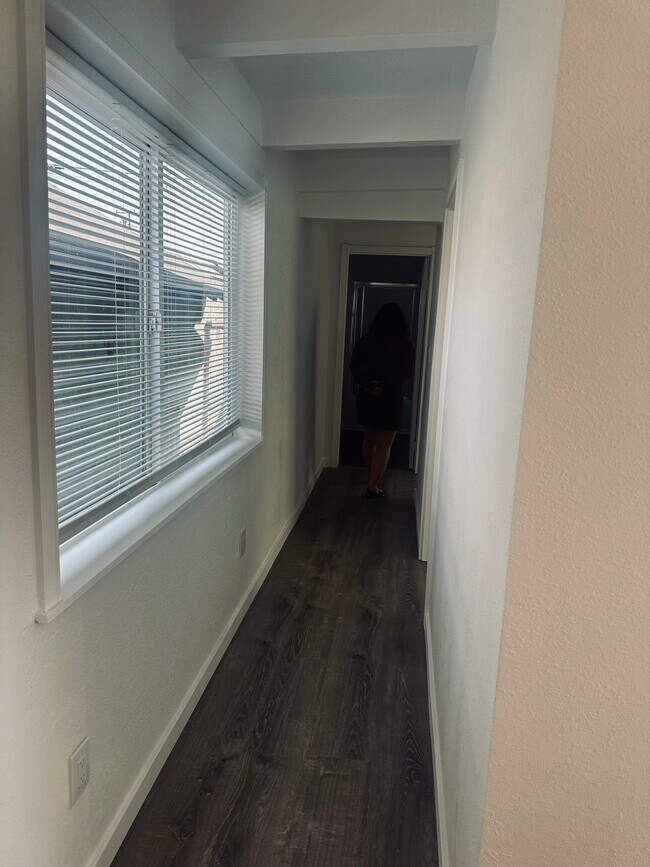 Building Photo - 4422 W 164th St