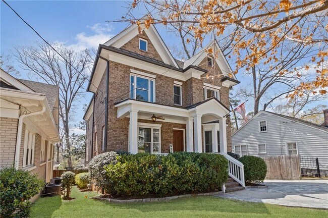 Building Photo - 255 Lindbergh Drive NE