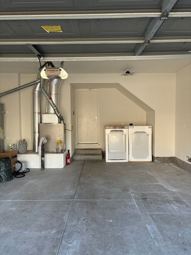 Building Photo - 1810 Carneros Cir