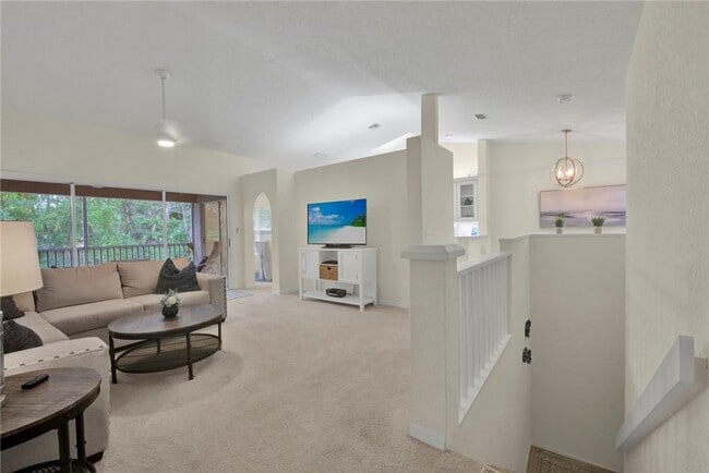 Building Photo - 3/2 Condo available in Emerald Bay!