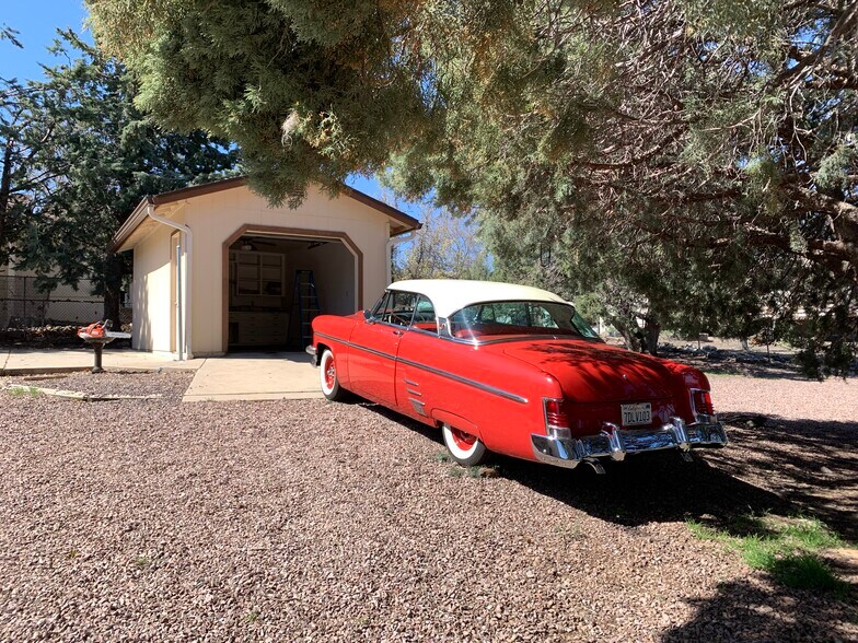 Addt'l One car detached garage - 1903 Cedarwood Dr