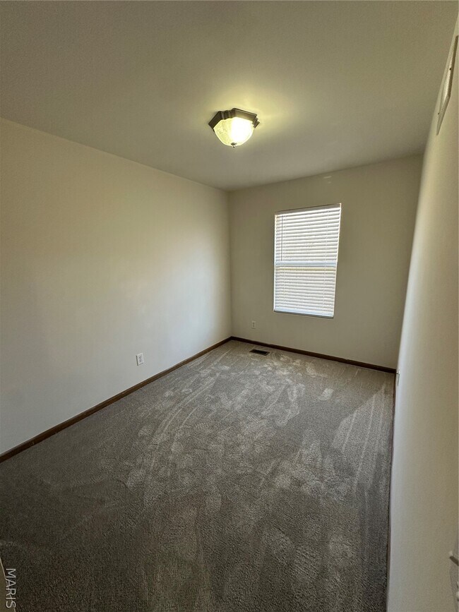 Building Photo - 231 Truman Ct